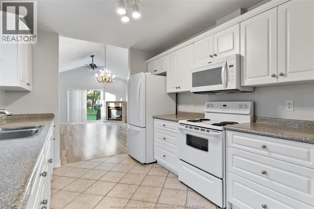 1487 IMPERIAL CRESCENT