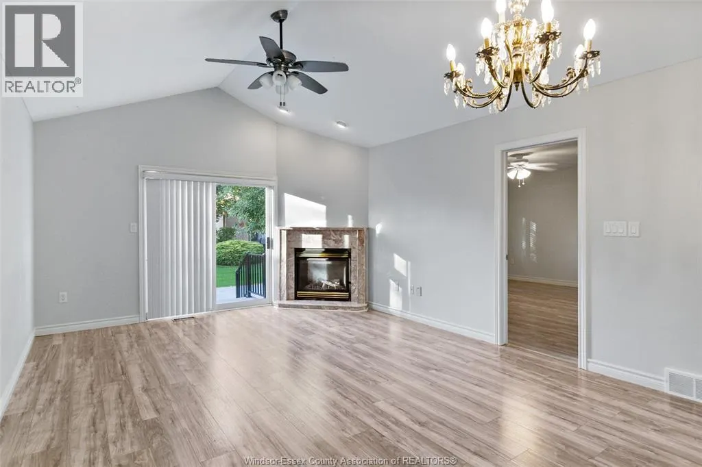 1487 IMPERIAL CRESCENT