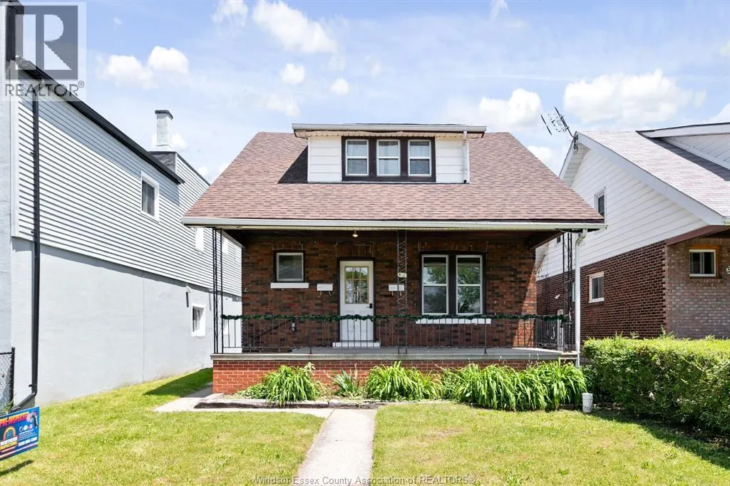 906 Elsmere