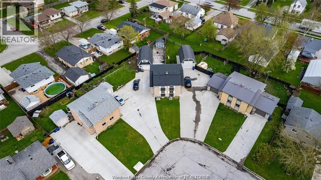 10 VANIER
