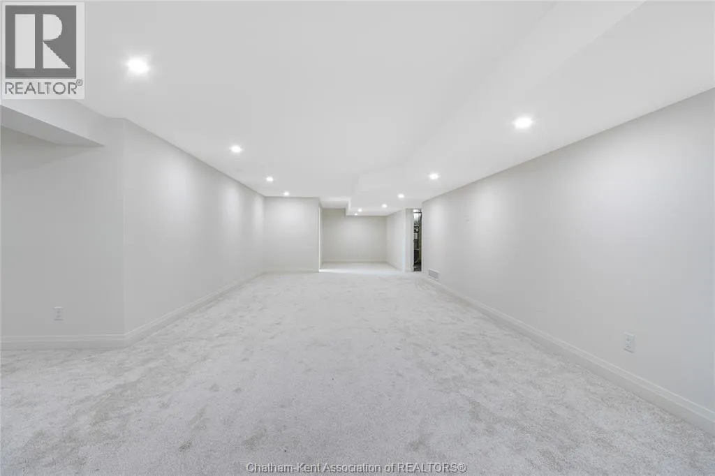 30 ROSEWOOD CRESCENT