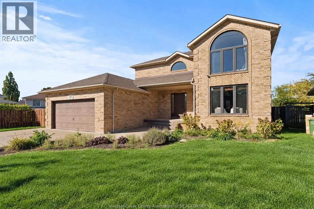 120 HAMPTON CRESCENT