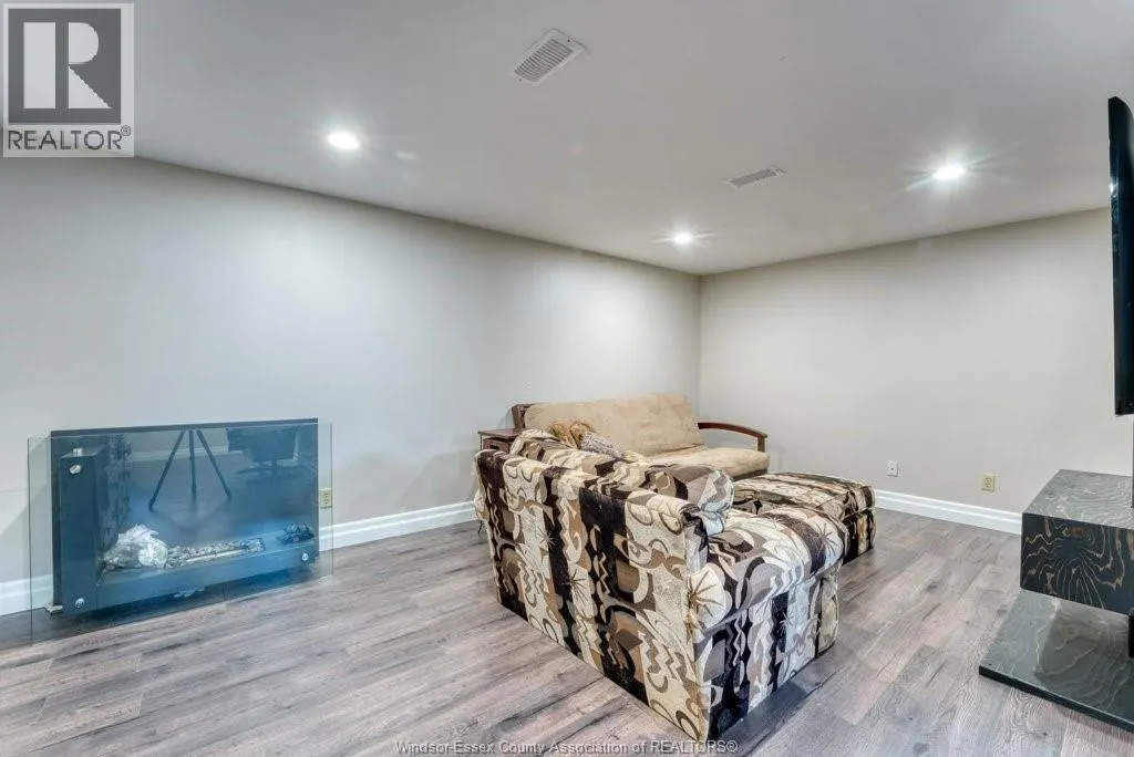 2954 RUSHTON