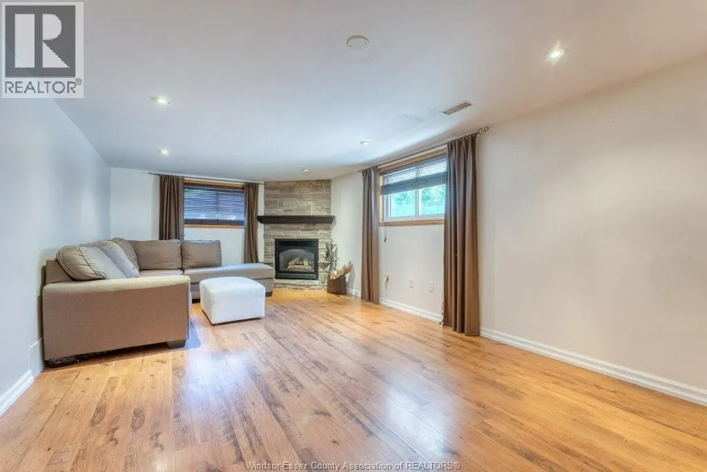 2954 RUSHTON