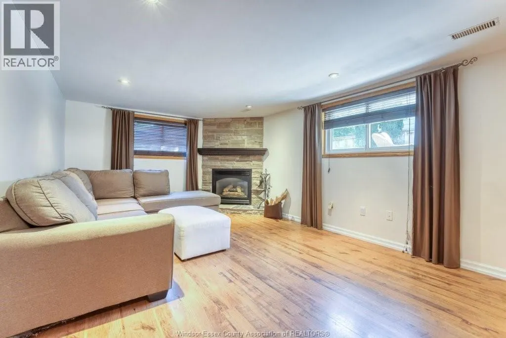 2954 RUSHTON