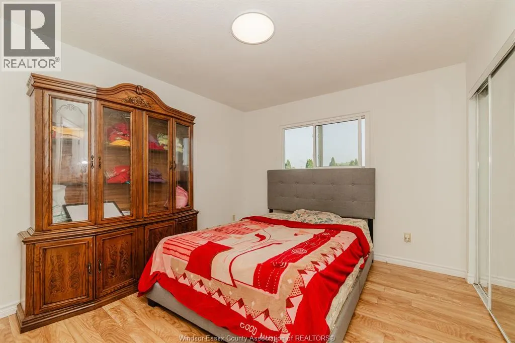 3444 HEMLOCK