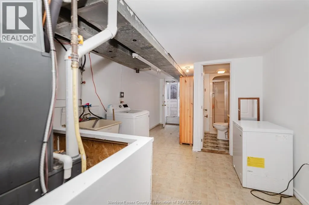 3444 HEMLOCK