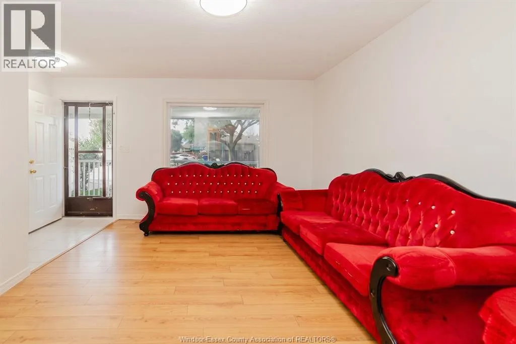 3444 HEMLOCK