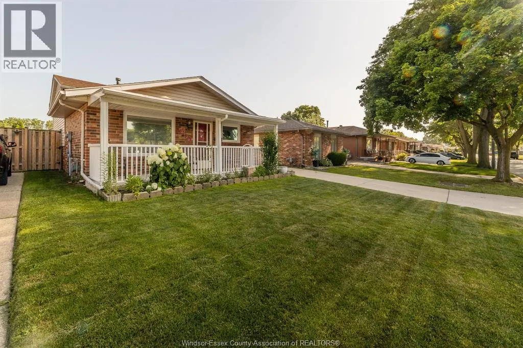 3444 HEMLOCK
