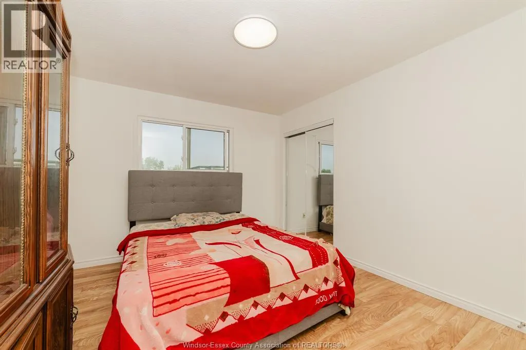 3444 HEMLOCK