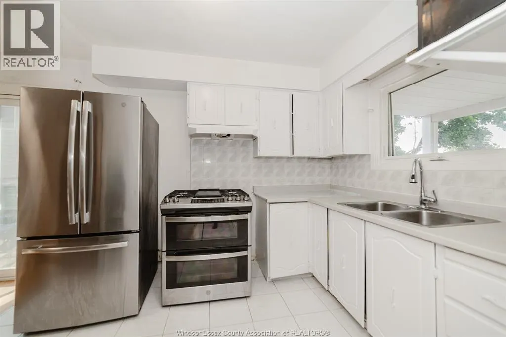 3444 HEMLOCK