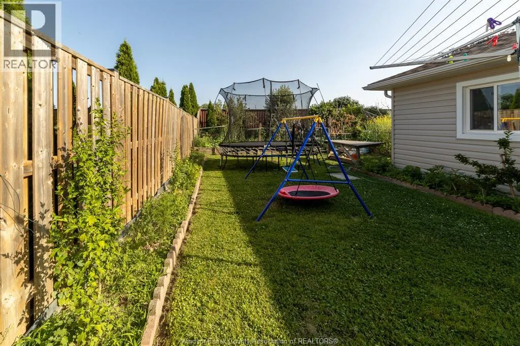 3444 HEMLOCK