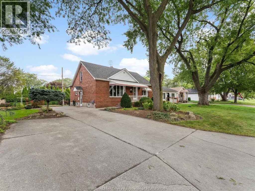 2566 Tourangeau ROAD