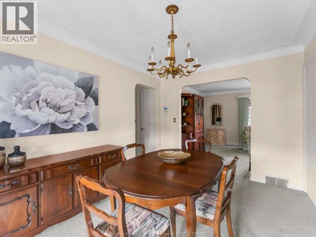 2566 Tourangeau ROAD
