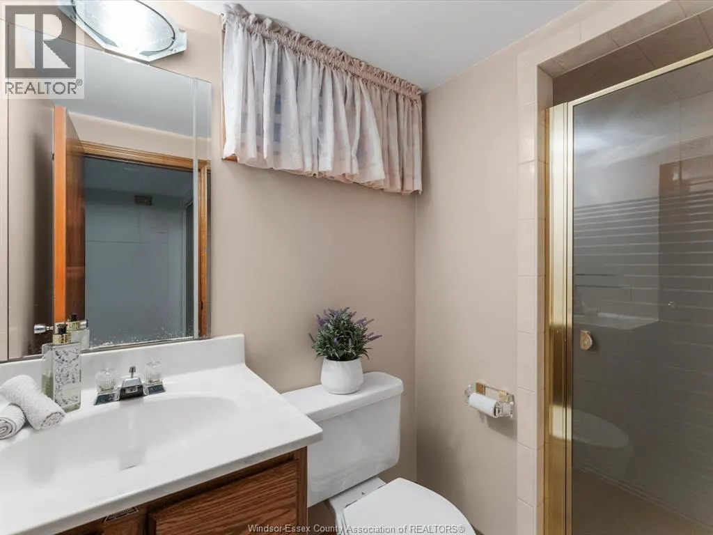 2566 Tourangeau ROAD