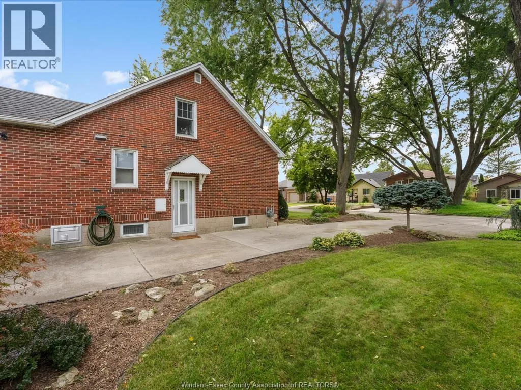 2566 Tourangeau ROAD