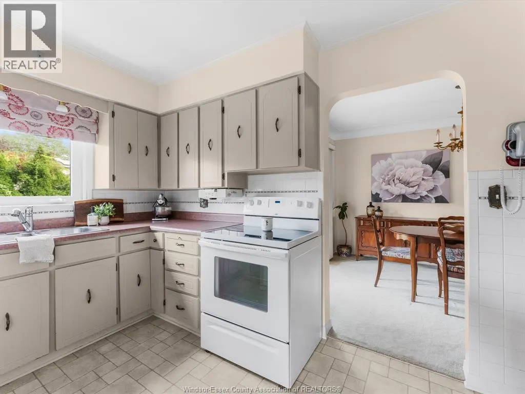 2566 Tourangeau ROAD