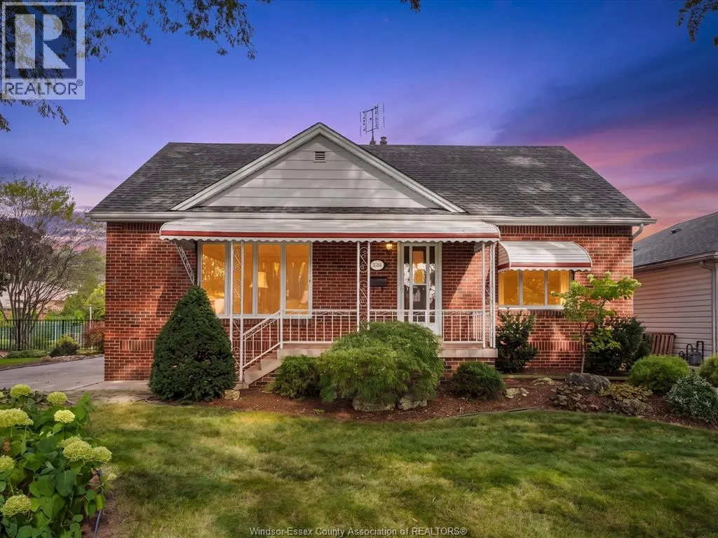 2566 Tourangeau ROAD