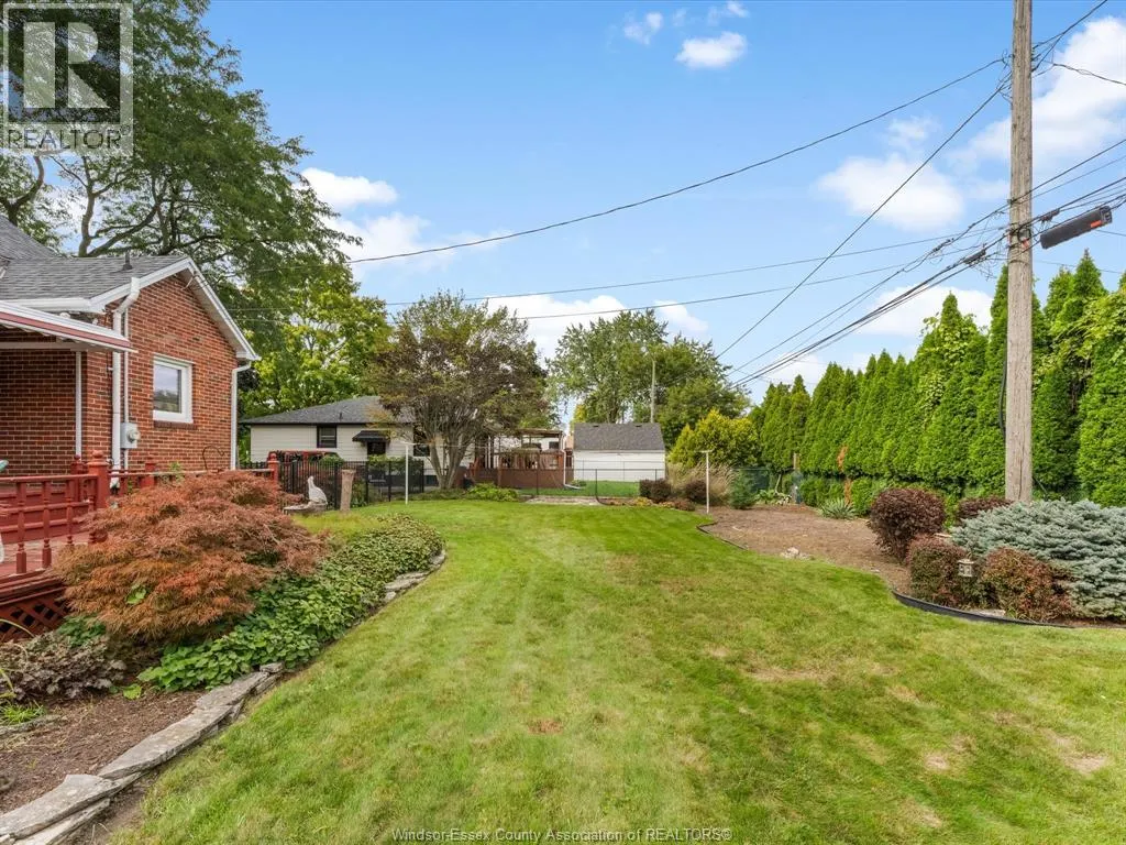 2566 Tourangeau ROAD