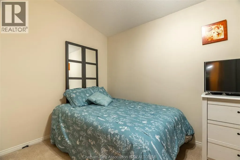 154 Semenyn AVENUE Unit# 24