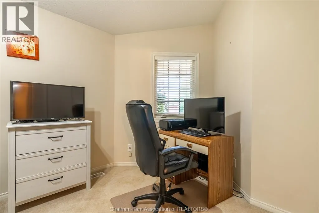 154 Semenyn AVENUE Unit# 24