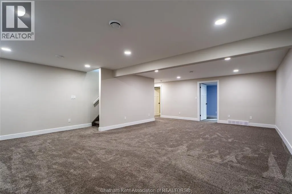 308 DAVIES STREET East