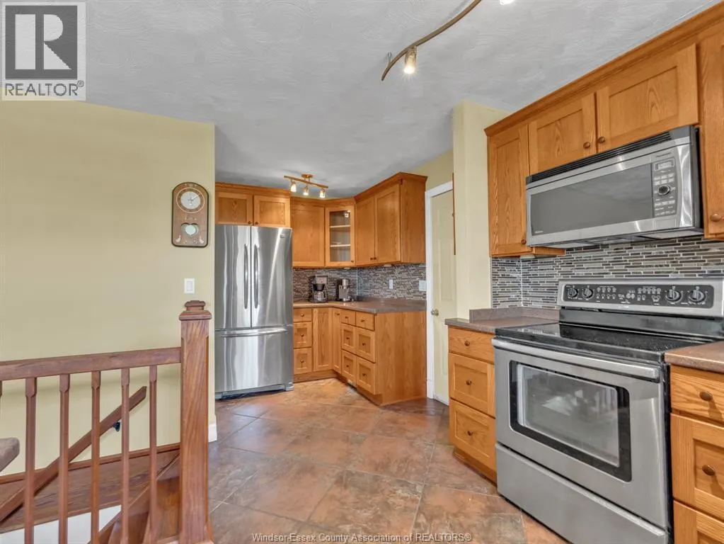 920 Essex Road 14