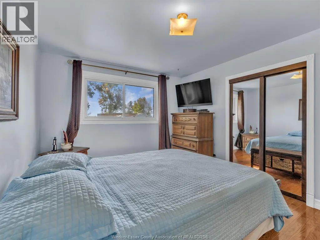 920 Essex Road 14