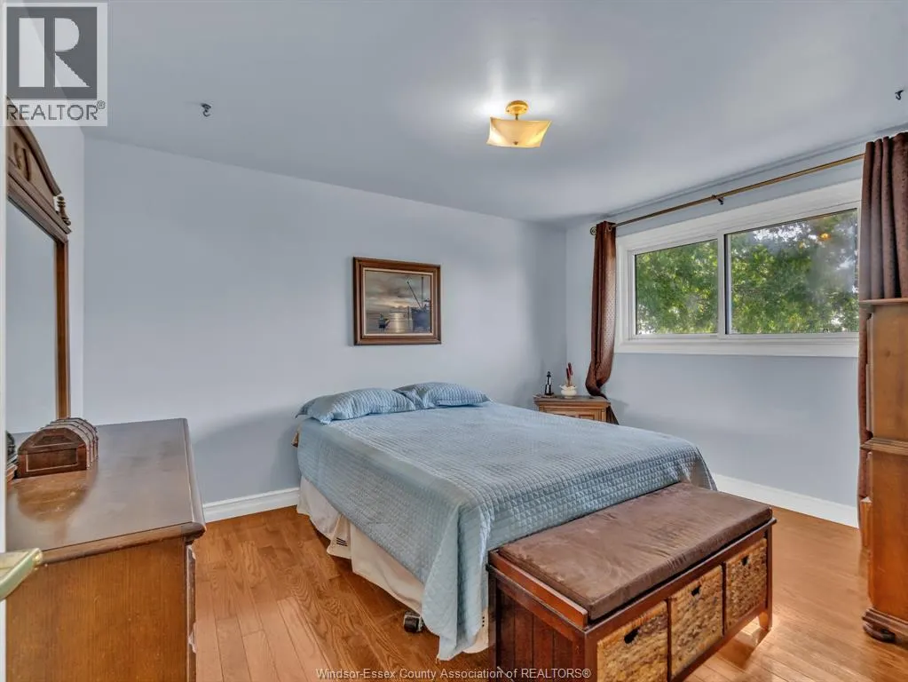 920 Essex Road 14