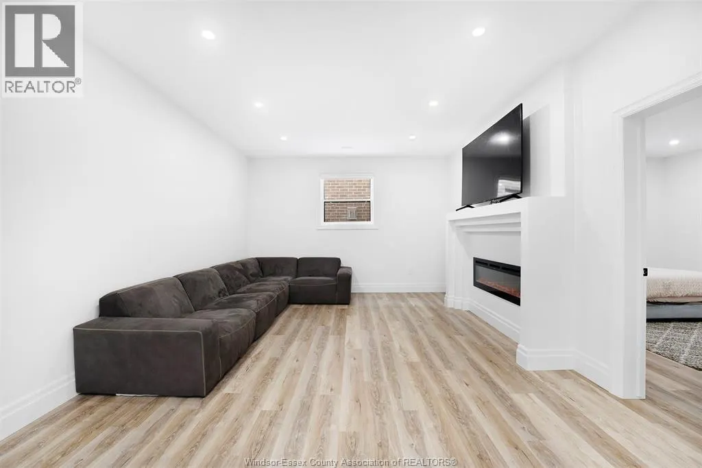 3838 RONALD AVE