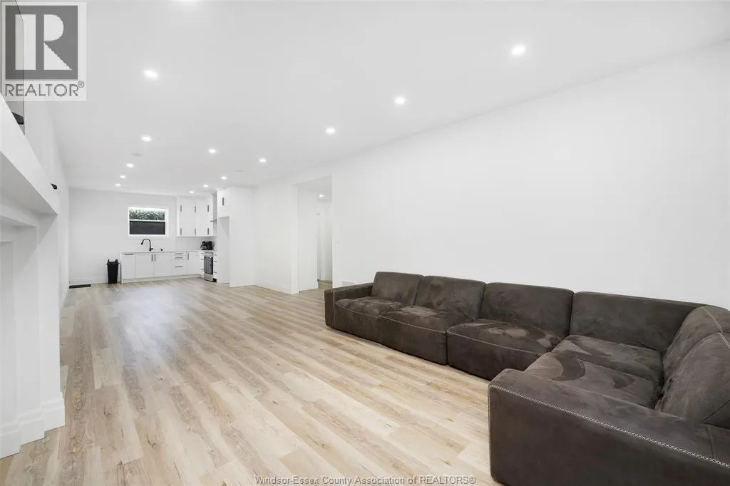 3838 RONALD AVE