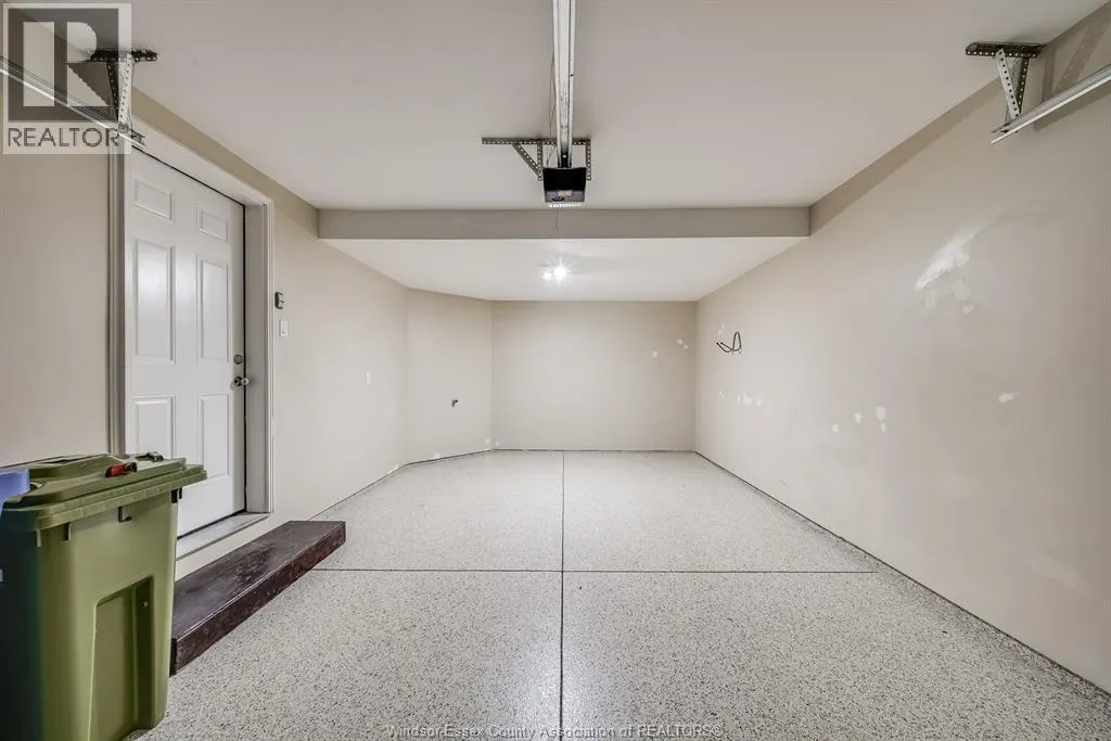 11916 BOULDER CRESCENT