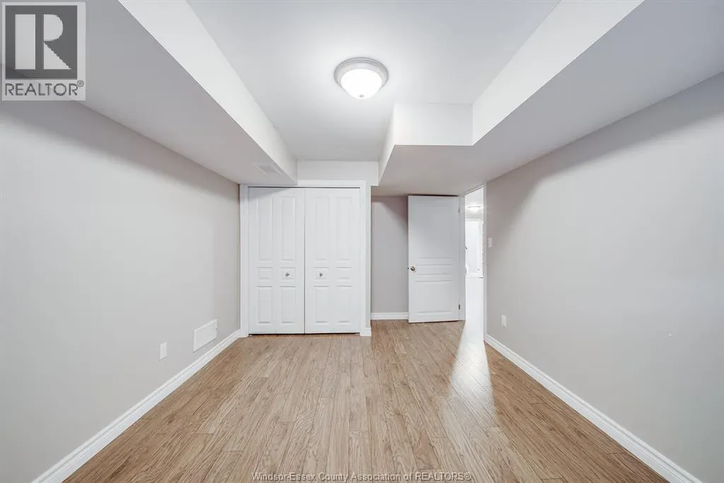 11916 BOULDER CRESCENT