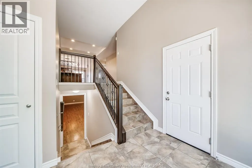 11916 BOULDER CRESCENT