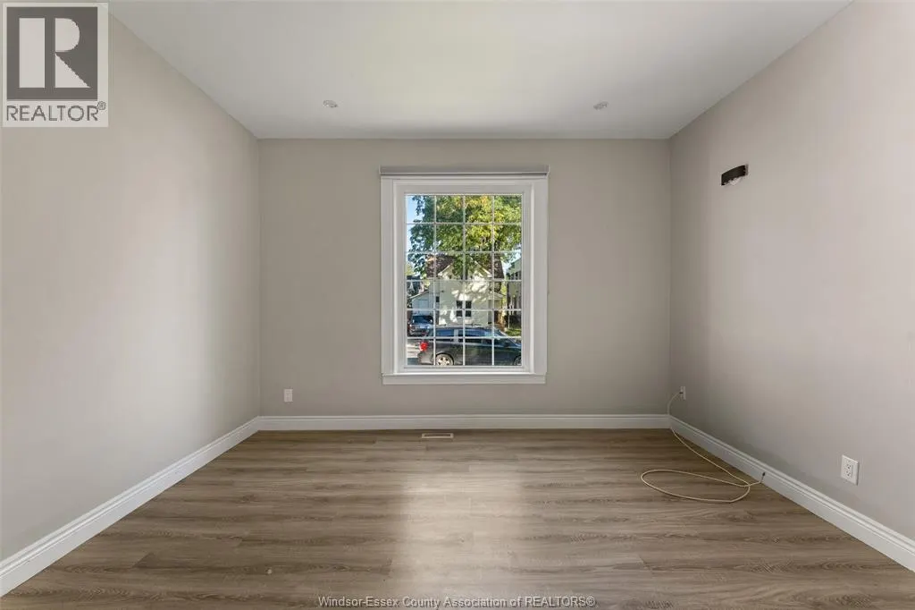 811 LANGLOIS AVENUE