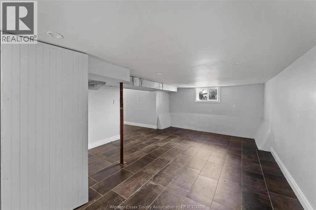 811 LANGLOIS AVENUE