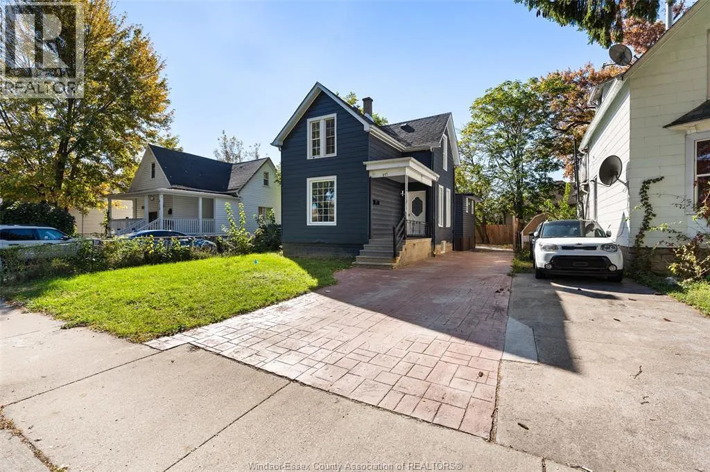811 LANGLOIS AVENUE
