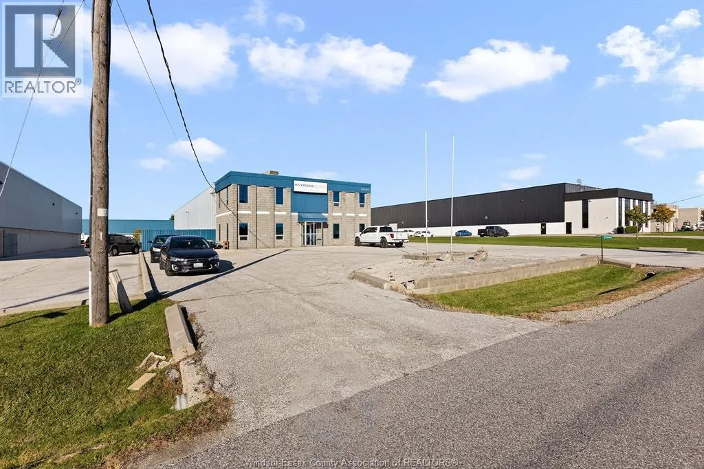 2040 FASAN DRIVE
