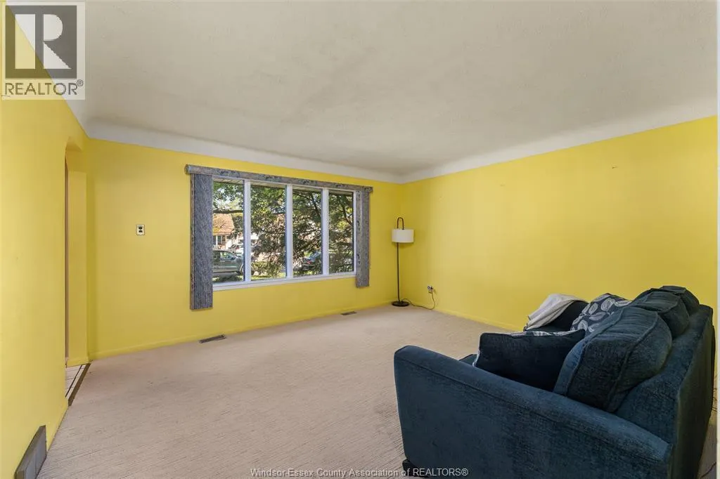2567 KILDARE ROAD