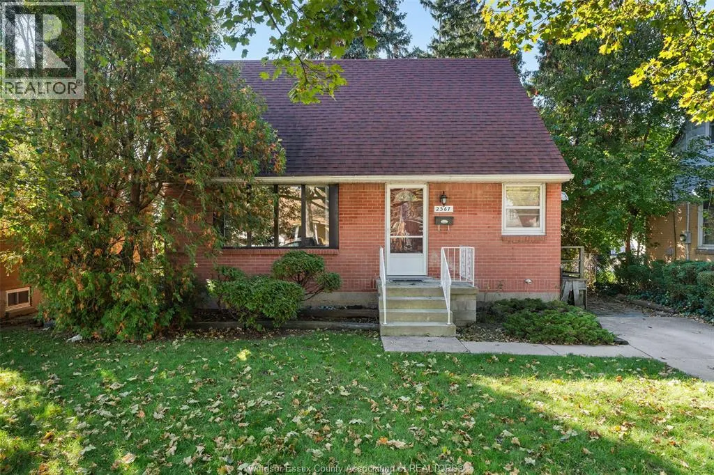 2567 KILDARE ROAD