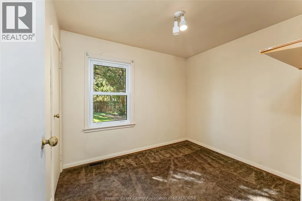 2567 KILDARE ROAD