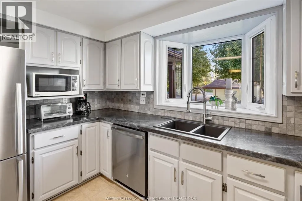 10780 ST. CLAIR ROAD