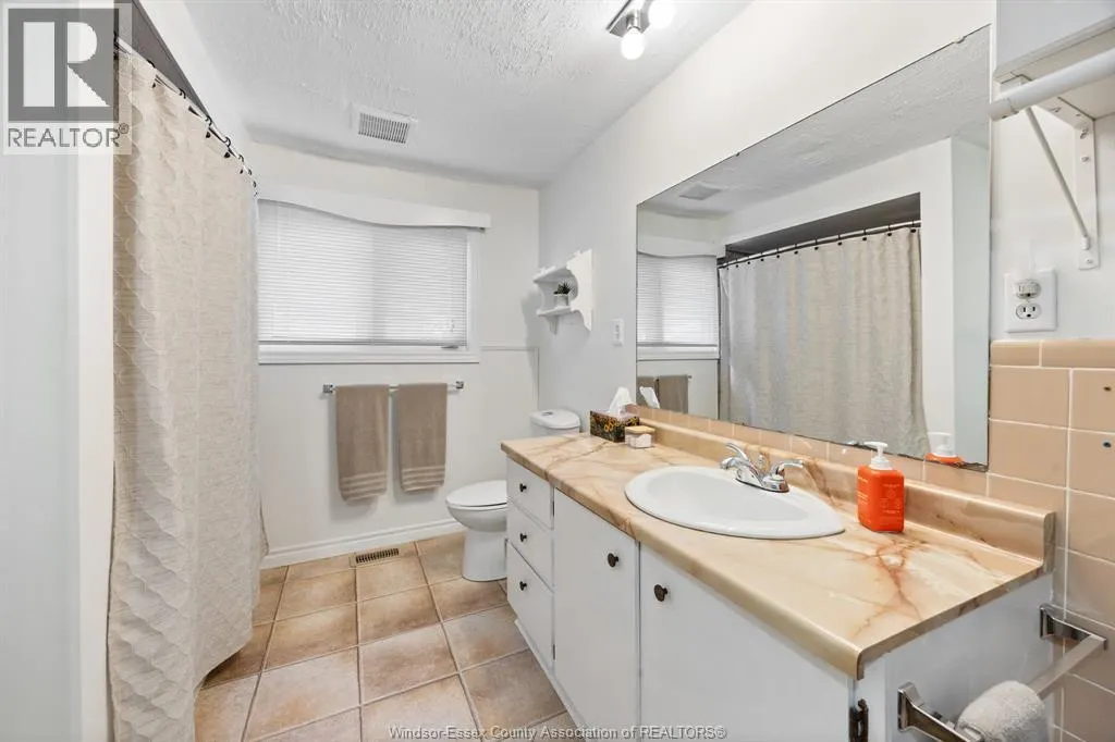 10780 ST. CLAIR ROAD