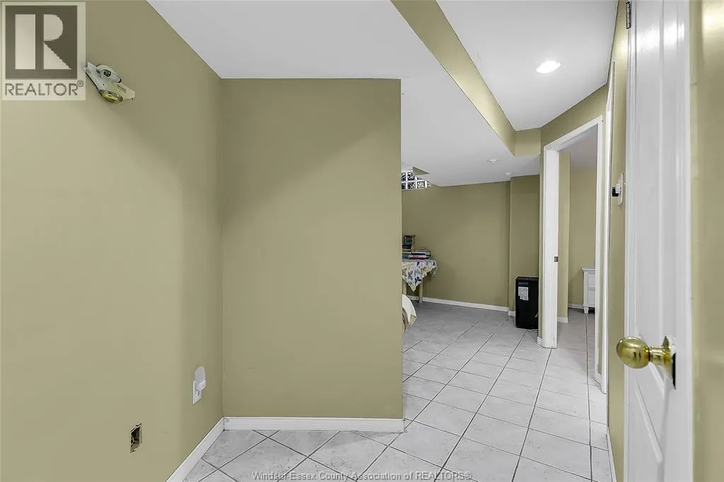 948 LEMONWOOD