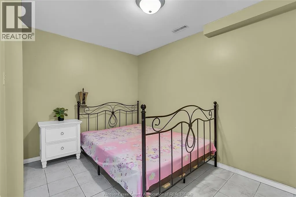 948 LEMONWOOD