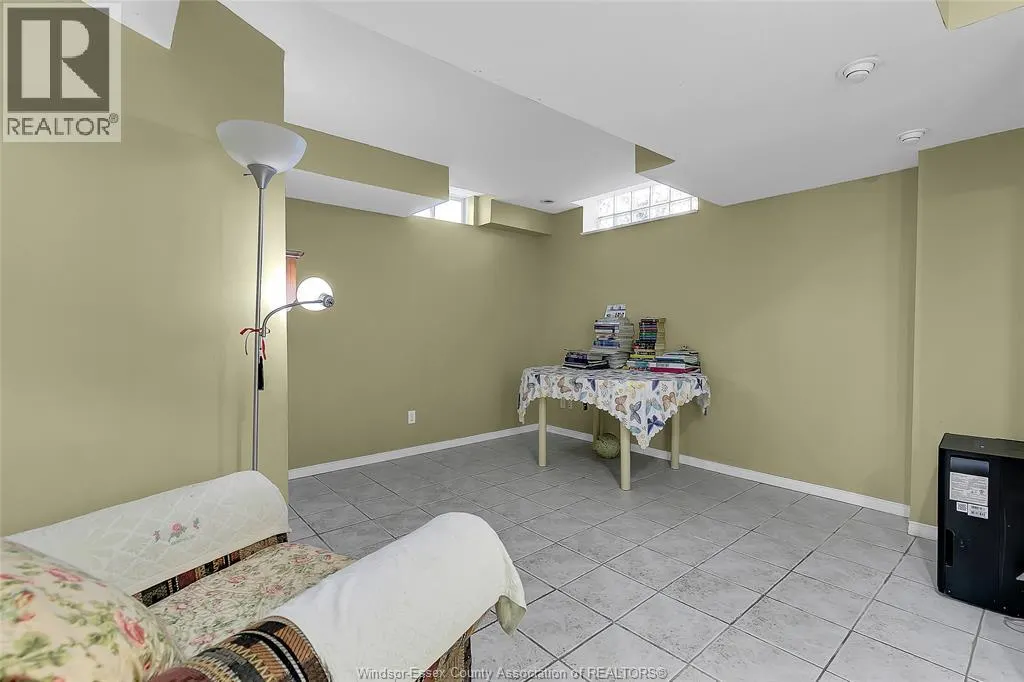 948 LEMONWOOD