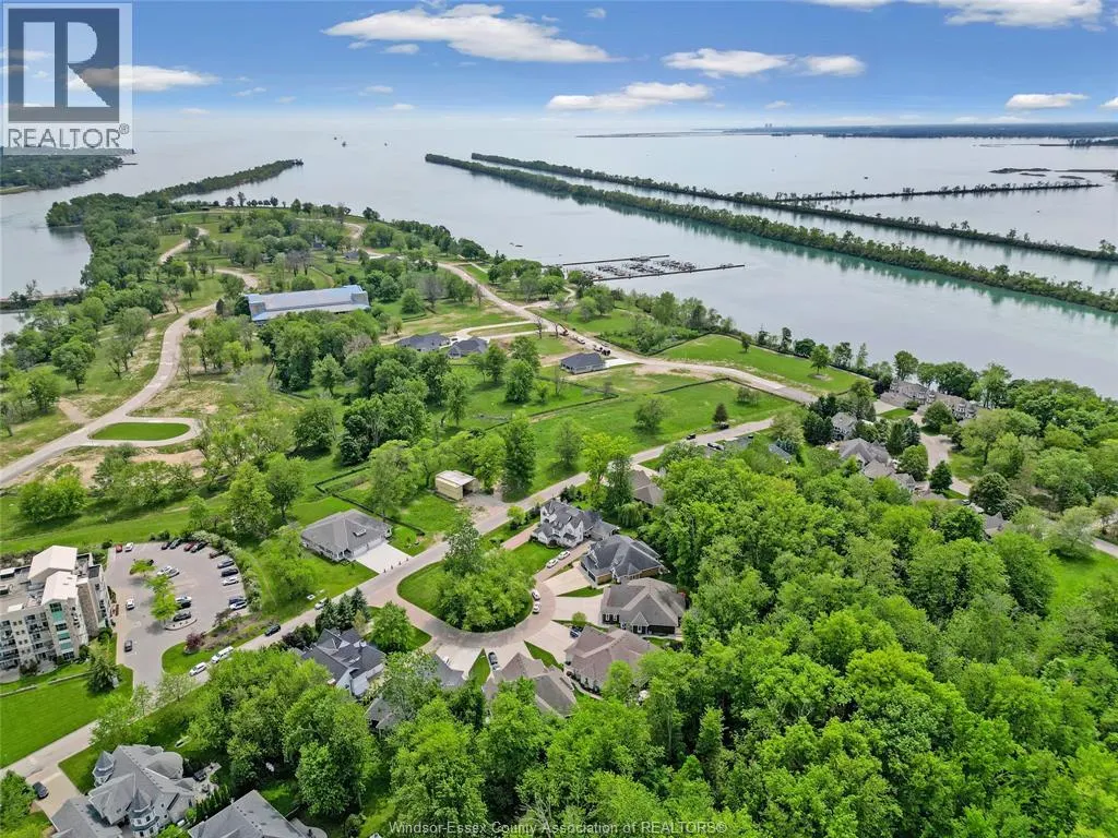 57 RED OAK CRESCENT