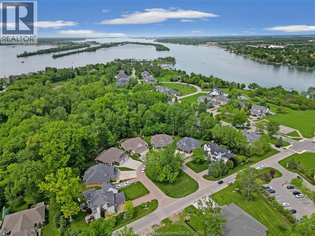 57 RED OAK CRESCENT