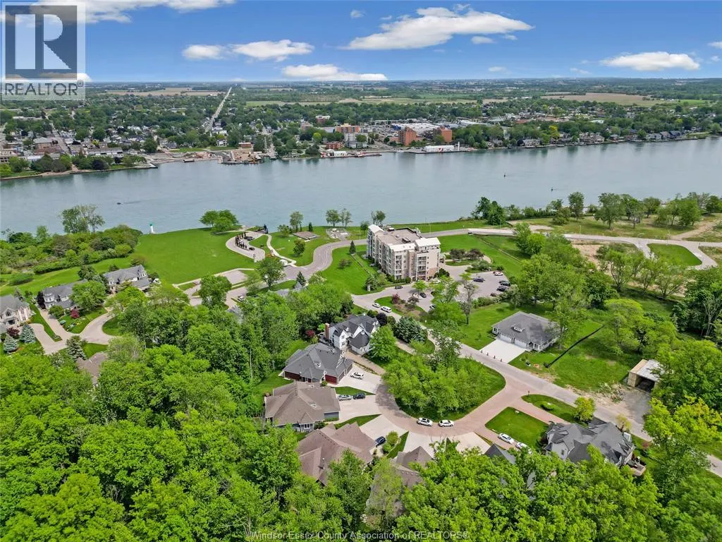 57 RED OAK CRESCENT