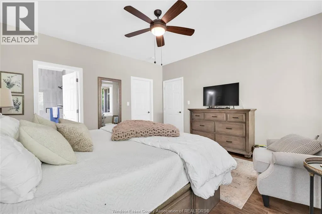 57 RED OAK CRESCENT